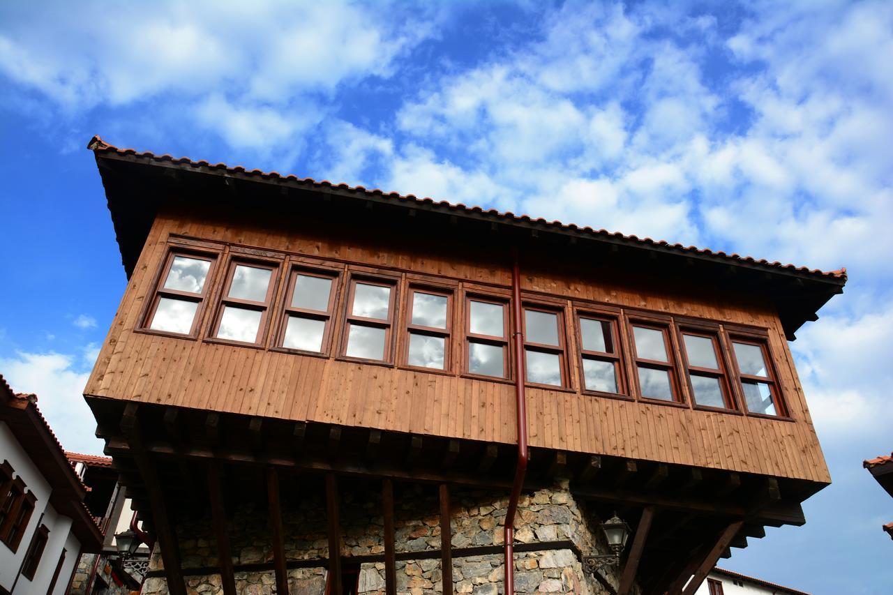 Macedonian Village Hotel & Resort 斯科普里 外观 照片