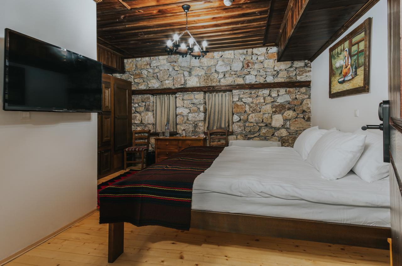 Macedonian Village Hotel & Resort 斯科普里 外观 照片