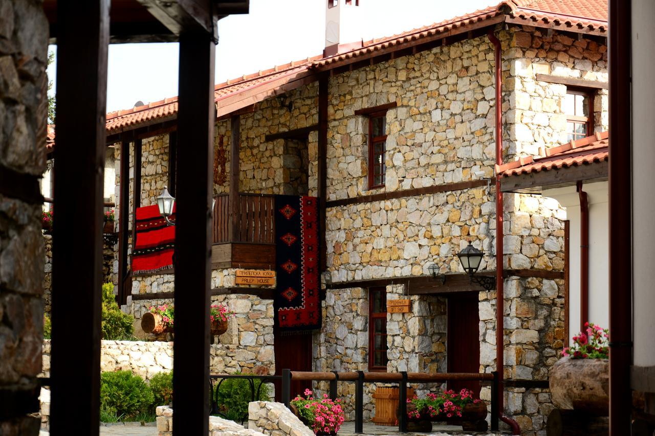 Macedonian Village Hotel & Resort 斯科普里 外观 照片