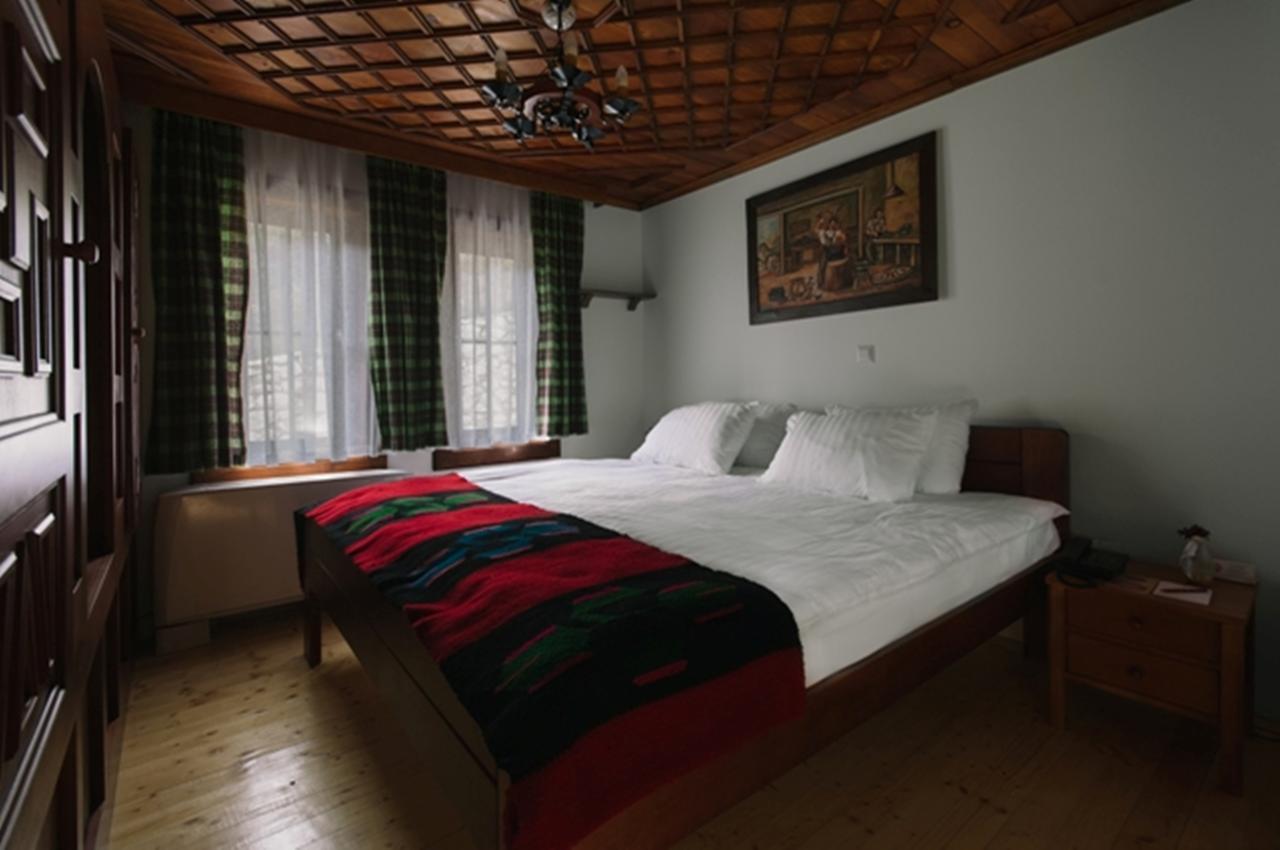 Macedonian Village Hotel & Resort 斯科普里 外观 照片