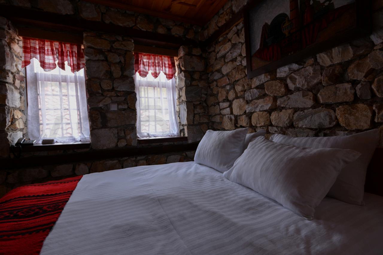 Macedonian Village Hotel & Resort 斯科普里 外观 照片