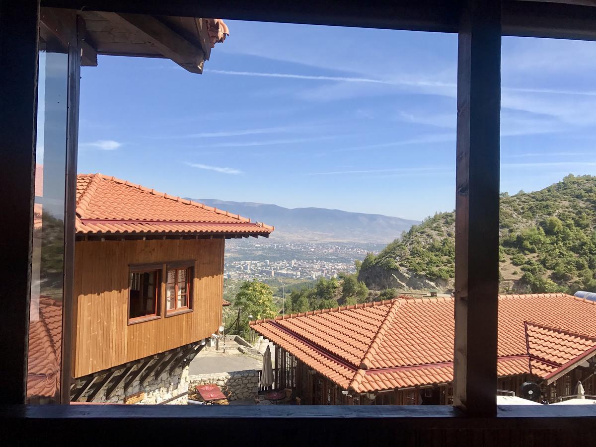 Macedonian Village Hotel & Resort 斯科普里 外观 照片