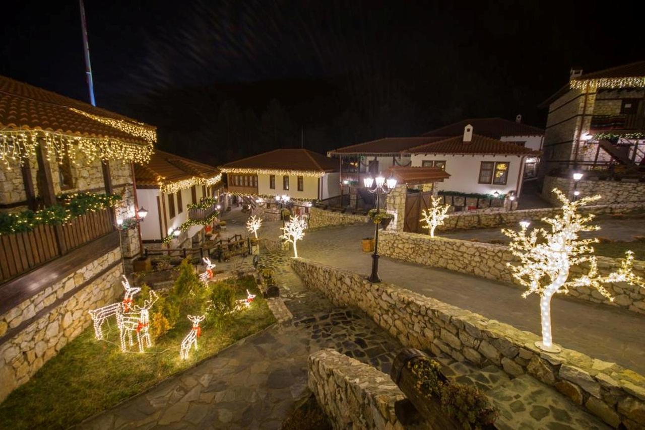 Macedonian Village Hotel & Resort 斯科普里 外观 照片