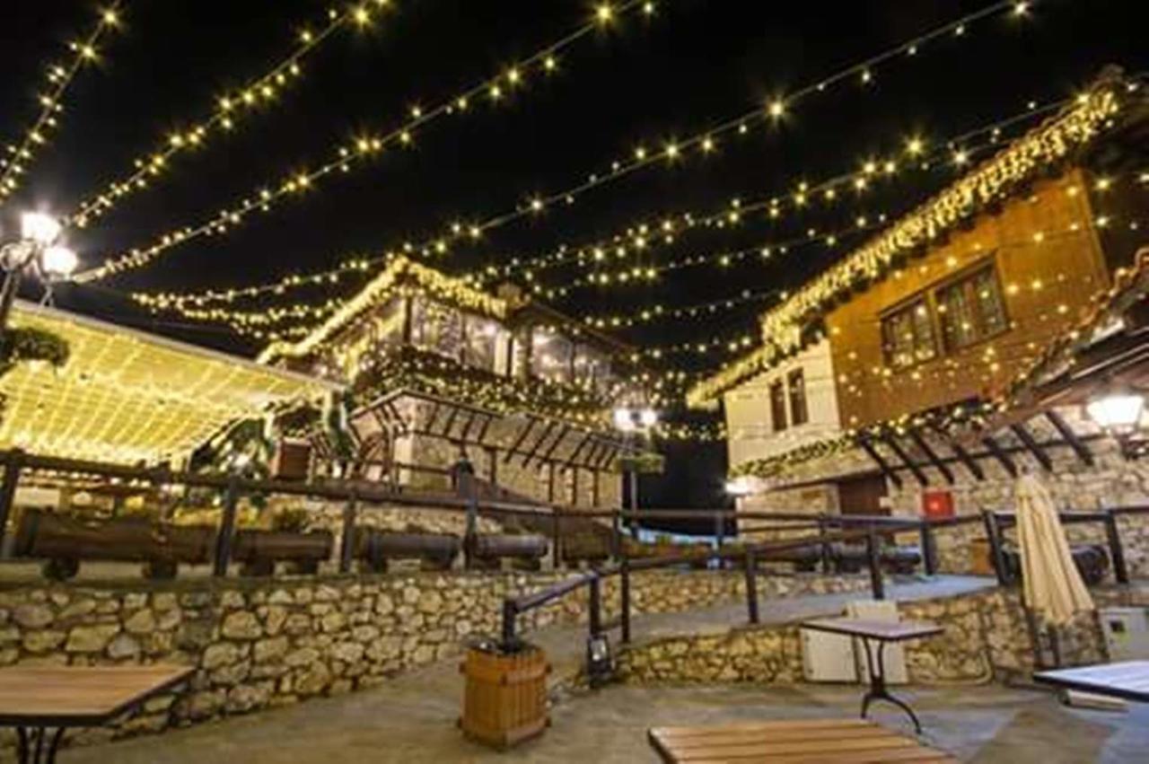 Macedonian Village Hotel & Resort 斯科普里 外观 照片