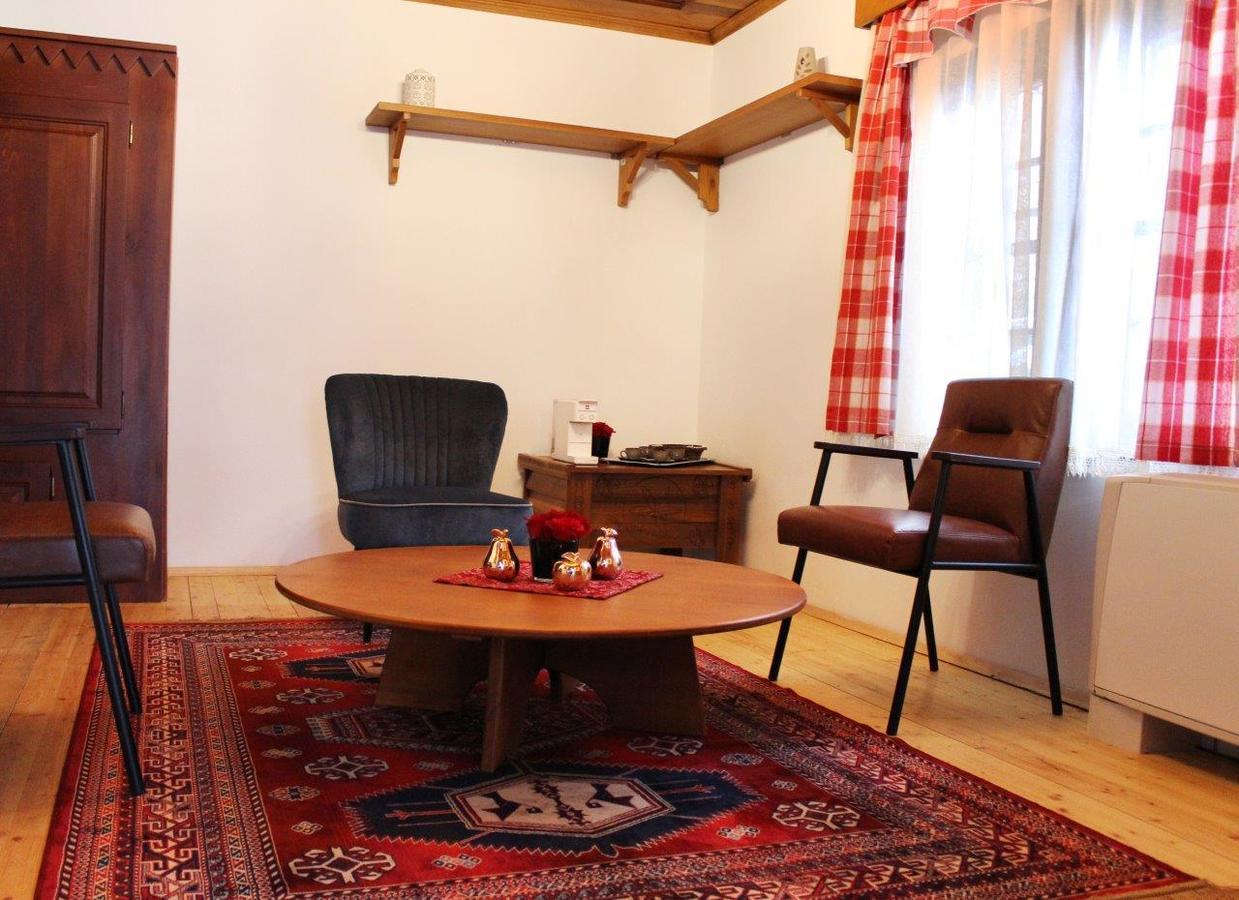 Macedonian Village Hotel & Resort 斯科普里 外观 照片